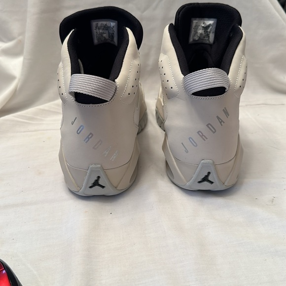 Brand New Nike Jordan Lift Off Men’s Sz 12 Lite Bone/Reflect Silver AR4430 004 - Picture 4 of 7